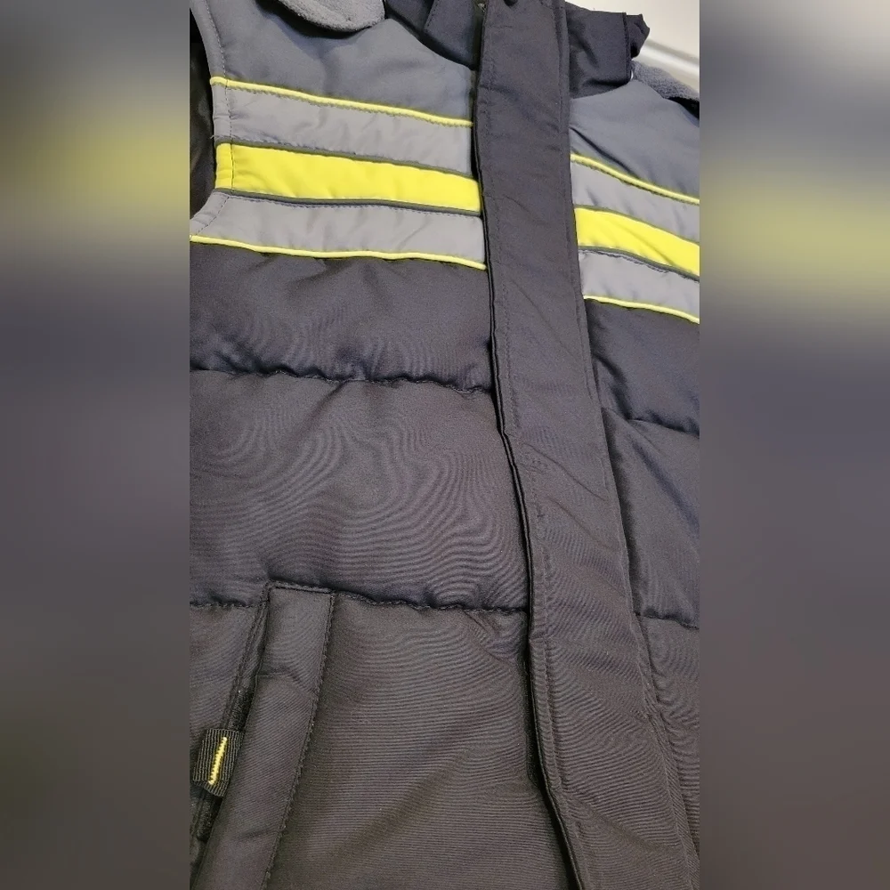 Triple Star Boys hooded sleeveless puffer vest black, grey, yellow - Picture 6 of 7